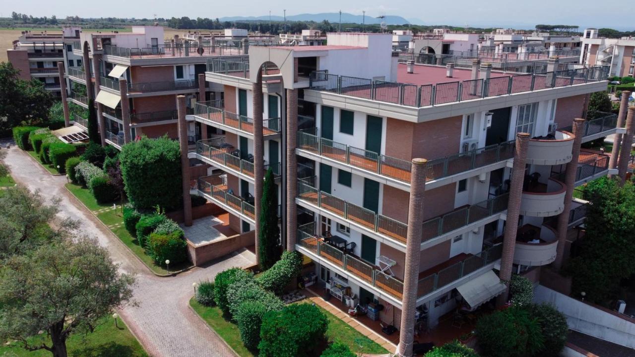 Le Residenze Di Santa Costanza - Il Lentisco Aparthotel San Vincenzo Exterior photo